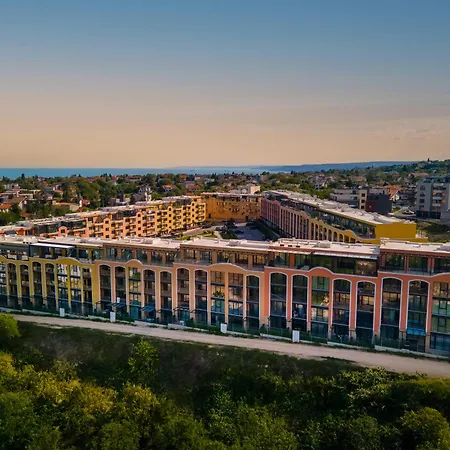 Апартаменти In Bella With Free Parking Варна