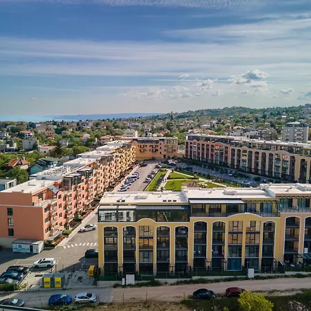 Апартаменти In Bella With Free Parking